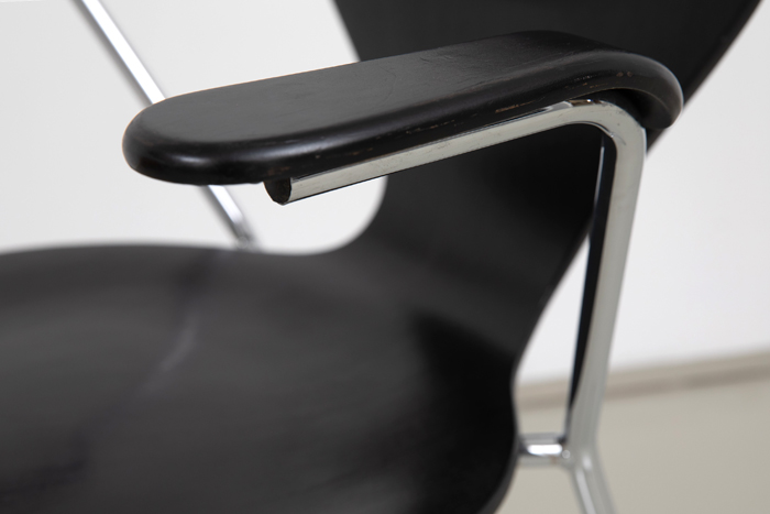 Denmark Esszimmerstühle schwarz eames