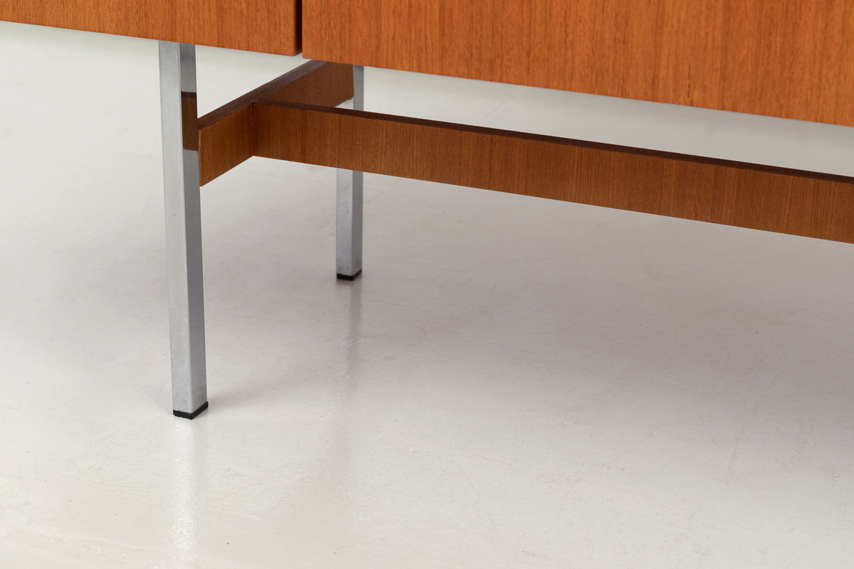 Mustering International Chrom Teakholz