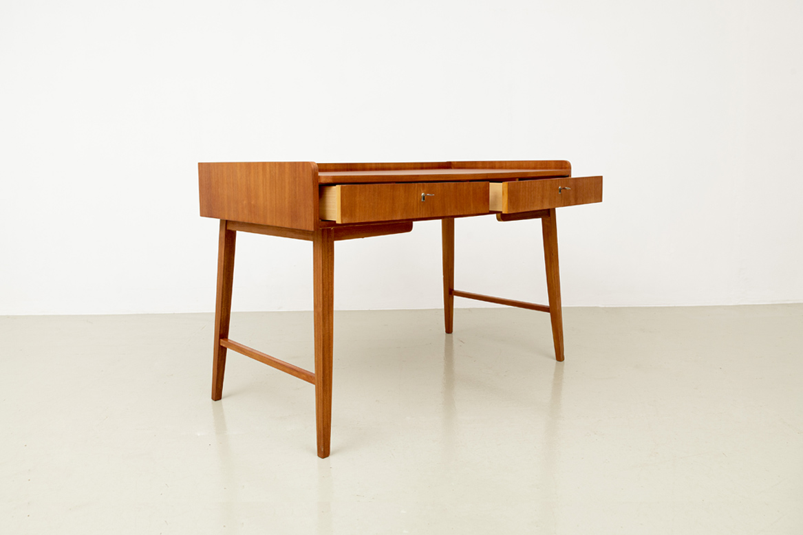 Desigklassiker Schreibtisch Hellerau