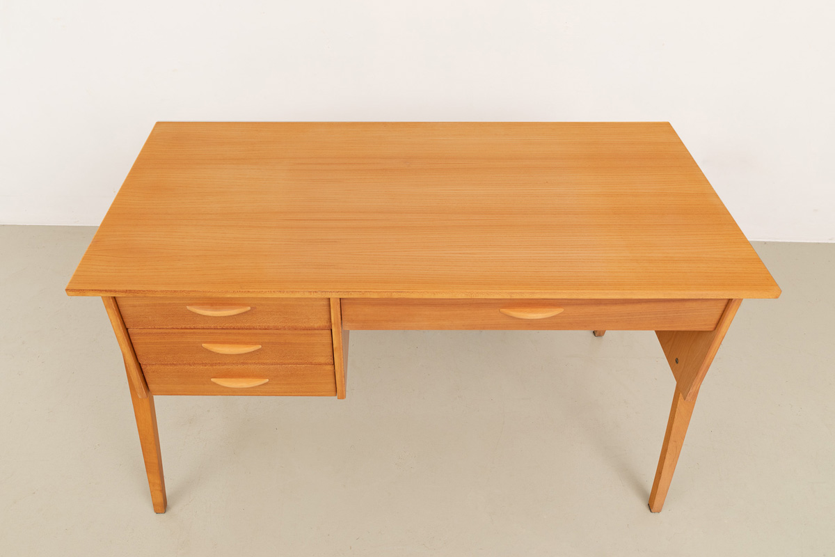 Schreibtisch 60er Esche furniert