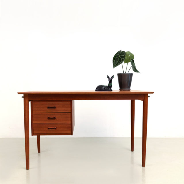 Arne Vodder – Schreibtisch