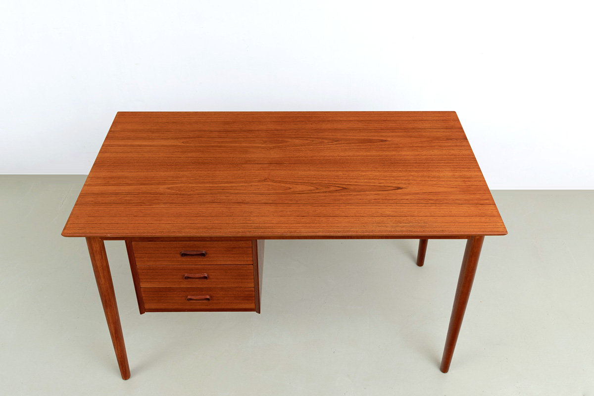 Arne Vodder Schreibtisch Teakfurnier