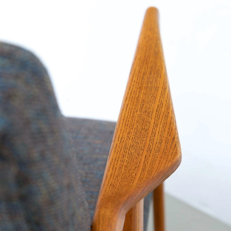 Armlehne Eichenholz Maserung Aufarbeitung